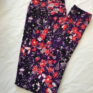 BNWT One Size Lularoe Leggings